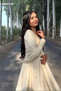 Robe de fête en organza tabby de qualité supérieure avec broderies et sequins, ensemble jupe et dupatta, exportateur de mode féminine - Product Image 3