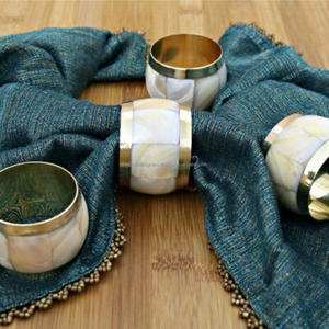 Ronds de serviette de luxe en laiton et nacre, conformes aux normes alimentaires, dernier design, ensembles cadeaux, décoration de Noël - Product Image 5