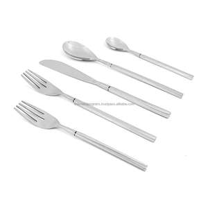 Juego de Cubiertos con Acabado Espejo, 5 Piezas, Acero Inoxidable, Estilo Coreano, Juego de Cubiertos Plateados, Suministros para Hoteles y Restaurantes, Vajilla - Product Image 6