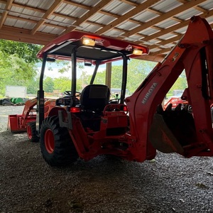 รถแทรกเตอร์ Kubota B26 TLB ให้ประสิทธิภาพการขุด ยก บรรทุก และขนส่งที่ยอดเยี่ยมสำหรับการปฏิบัติงานประจำวัน ราคาดีที่สุด - Product Image 4
