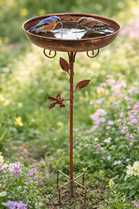 Bain d'oiseaux en métal robuste pour jardin, construction solide, revêtement résistant à la rouille, parfait pour la décoration extérieure et comme station d'alimentation pour oiseaux. - Product Image 6