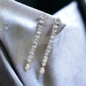 Fascinante pendiente colgante largo elegante hecho de plata de ley con diamantes de moissanita VVS Tamaño y forma personalizados joyería fina - Product Image 4