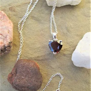 Colgante de Diamante Negro con Corte Corazón, Cadena de Plata, Joyería Clásica para Mujer, Uso Diario - Product Image 6