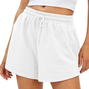 Shorts en polaire rose pour femme, taille élastique avec cordon de serrage, coupe décontractée, taille mi-haute, couleur unie, tricoté, respirant, style sportif - Product Image 3