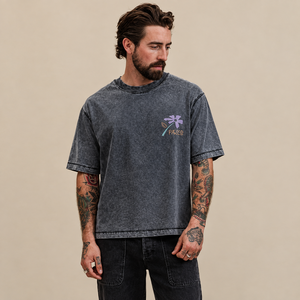 Camiseta de punto negra lavada para hombre, corte regular, cuello redondo, estilo casual urbano, ecológica, 100% algodón, construcción relajada - Product Image 1