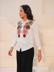 Top in Poliestere Bianco Ricamato con Maniche Lunghe e Colletto Aperto per Uscite Casual e Uso Quotidiano, Prezzo per Esportazione - Product Image 4