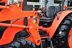 Tractor MAVERICK M7060 2026, 210HP, 4WD, Transmisión por Engranajes, Equipo de Trabajo Pesado, Listo para Exportación, con Garantía de 5+ Años, Suministro al por Mayor - Product Image 5