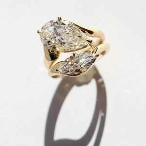 Precioso Anillo Toi Et Moi con Diamante Cultivado en Laboratorio de 3.01CT Corte Pera y 1.01CT Corte Marquise, Oro Sólido de 14K Premium, Joyería para Propuesta de Matrimonio - Product Image 2