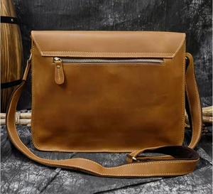 Bolsos de cuero para portátil de diseño moderno y elegante para viajes, negocios y trabajo de oficina con cómoda correa para el hombro. - Product Image 5