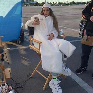 Manteau long en fausse fourrure moelleuse et surdimensionné Nesta Sports 2021, style coréen, pour femme, blanc, chaud, avec capuche et ceinture à revers - Product Image 6