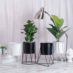 Support de Plantes Métallique Géométrique Moderne, Pot de Fleurs d'Intérieur de Luxe Or Noir Blanc, Jardinière Décorative Nordique pour Salon - Product Image 1