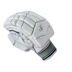 Guantes Profesionales de Bateo de Cricket al por Mayor, Hechos a Medida, Agarre Avanzado, Duraderos, Ligeros, OEM, Cuero de Alta Calidad y Comodidad - Product Image 4