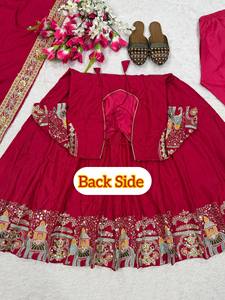 Hermoso traje Anarkali de diseñador para fiestas, en un nuevo y elegante estilo. - Product Image 6