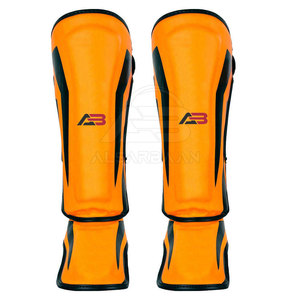 Espinilleras de boxeo de alta calidad, fabricadas profesionalmente en cuero para adultos. - Product Image 3