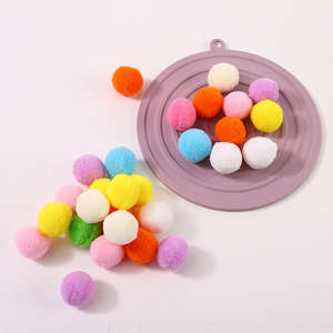 Juguete Ecológico para Gatos, Lanzador de Pelotas de Felpa Interactivo para Jugar en Interiores, con Diseño de Dibujos Animados - Product Image 3