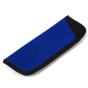 Étui à lunettes en néoprène bleu avec bordure orange, pochette rectangulaire souple - Product Image 2