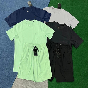 Ensembles d'été 100 % coton pour hommes, t-shirts à col rond et shorts, fabriqués au Pakistan, design de haute qualité, ensembles de t-shirts pour hommes - Product Image 1