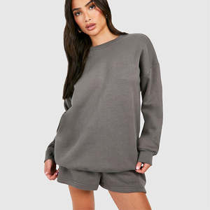 Conjunto de Dos Piezas para Mujer, Sudadera y Pantalones Cortos, Gris Oscuro, Felpa, Estilo Casual, Corte Holgado y Cómodo - Product Image 1