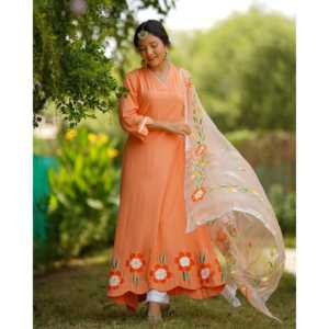 Ensemble de costume ample vintage en mousseline orange peinte à la main Uma XS, motif floral, tenue ethnique pour femme, idéal pour les fêtes d'été - Product Image 1