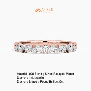 Anillo de Compromiso Chapado en Oro Rosa, Anillo de Eternidad Delgado con Micro Pavé de Moissanita, Banda de Boda para Mujer, Elegante, Apilable, Regalo en Oro Rosa - Product Image 6