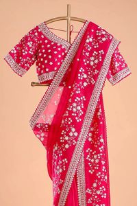 Sari de tela de seda Tabby de diseño con bordado de hilo y lentejuelas, y blusa de tela de seda Tabby con bordado de hilo y lentejuelas. - Product Image 2