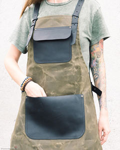 Delantal de Lona y Cuero de Lujo Resistente con Cremallera y Tirantes Cruzados Ajustables para Chef, Barista, Barbero, Carpintero, Uso en Taller LCA-0068 - Product Image 2