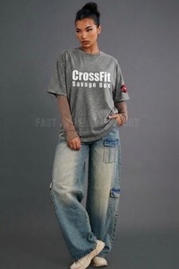 Nouveau t-shirt pour homme avec logo et style personnalisés, confectionné en tissu de coton doux et respirant, léger, durable, confortable, avec des coutures solides. - Product Image 6