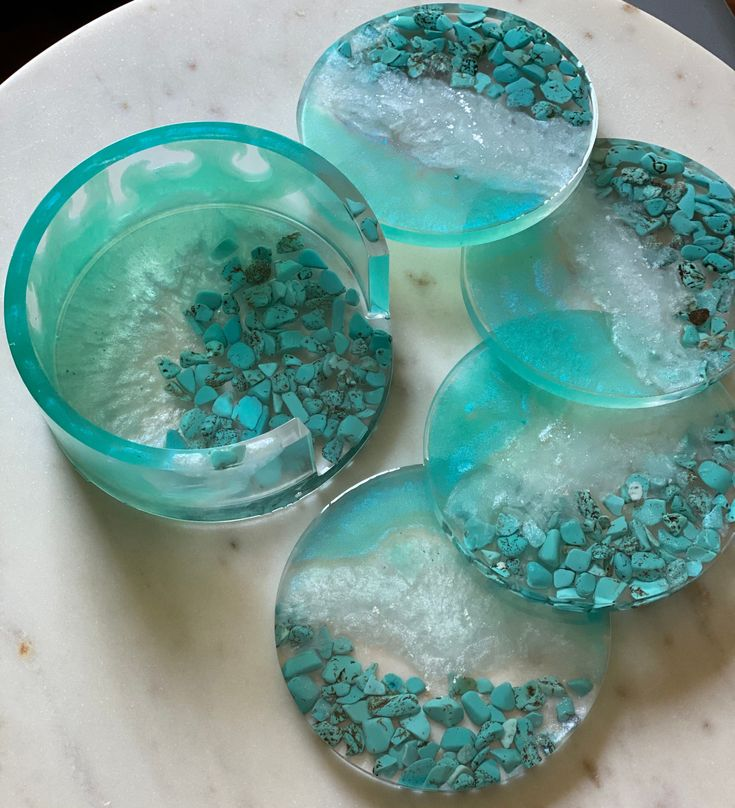 เช่นเดียวกับภาพ