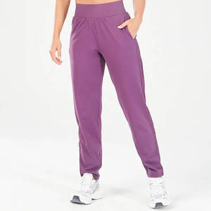 Pantalon de survêtement évasé sur mesure pour femme, taille élastique, en toile, style décontracté hiver, coupe ample avec impression en relief - Product Image 1