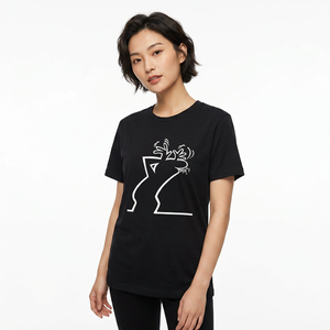 เสื้อยืดแขนสั้นสีดำสำหรับผู้ชาย ลายเส้นรูปกวางเรนเดียร์สีขาว คอกลม สไตล์ลำลอง ทรงปกติ ผ้าเจอร์ซีย์คอตตอนพิมพ์ลาย - Product Image 2