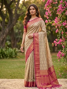 Sari de Tela de Algodón Suave - Estilo Indio/Pakistaní Moderno con Bordado Intenso para Baile de Graduación/Fiesta/Diwali - Product Image 3