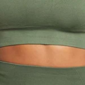 Soutien-gorge de sport sans couture pour femme, confortable, rembourré, sans armatures, extensible, coupe courte, respirant, idéal pour la gym, le yoga, la course et le fitness - Product Image 5