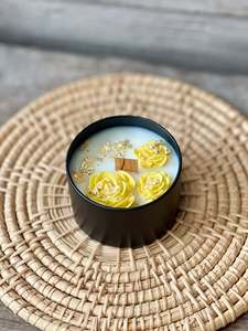 Vela Aromática Artesanal de Cera de Soya con Fragancia Oriental, Ecológica, en Lata Metálica, Moderna y Decorativa, para Aromaterapia en el Hogar - Product Image 1
