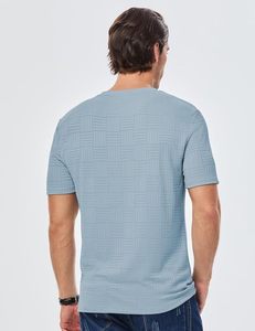 เสื้อยืดพิมพ์โลโก้สีพื้นแบบกำหนดเอง ทรงสบาย คอกลม แฟชั่นสตรีทแวร์ สำหรับออกกำลังกาย - Product Image 3