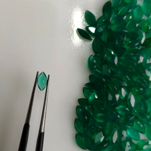 Onyx vert naturel 6x3MM taille marquise, pierres précieuses de qualité supérieure pour la fabrication de colliers - Product Image 4