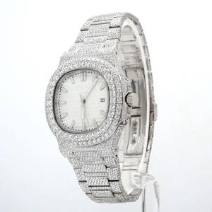 Reloj de Pulsera Analógico Plateado de Lujo, Edición Limitada, Totalmente Adornado con Moissanita, Caja Cuadrada, Movimiento Mecánico, Ventana de Fecha - Product Image 2