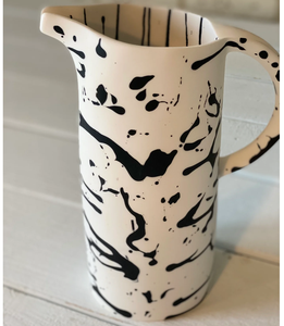 Carafe en résine de qualité supérieure, design moderne et luxueux, écologique, pour table, à prix avantageux - Product Image 1