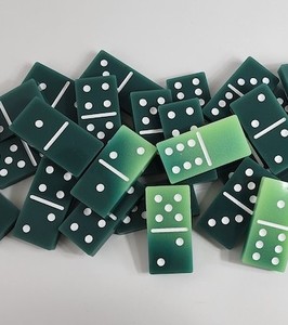 Tuiles de dominos en résine Double 6, emballage personnalisé, jeu de table de jeu et de loisirs, ensemble de dominos en résine personnalisé haute brillance avec points - Product Image 6