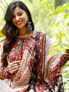 <b>Women</b> Rayon Digital Print Quick Dry <b>Kurta</b> Set Dupatta Knee-Length Regular Fit Traditional Ethnic Wear India Pakistan Style All - Product Image 4