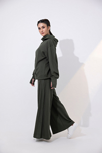 Ensemble survêtement molletonné deux pièces pour femme avec logo personnalisé : sweat à capuche oversize et pantalon de survêtement large, coupe décontractée, vêtements de détente, vente en gros - Product Image 5