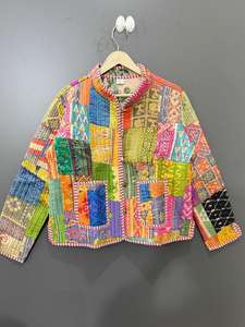 เสื้อแจ็คเก็ตแฮนด์เมดแบบแพทช์เวิร์ค เสื้อแจ็คเก็ตผ้าฝ้ายแบบควิลท์ เสื้อแจ็คเก็ตฤดูหนาว เสื้อโค้ทสั้น ของขวัญสำหรับเธอ เสื้อแจ็คเก็ตแบบกลับด้านได้ - Product Image 3