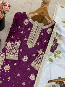 Costume en soie élégant pour les occasions spéciales avec un travail de sequins lourd de 3 mm - Product Image 6