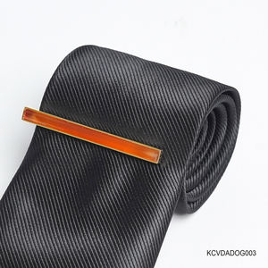 Pince à cravate pour homme en agate rouge facettée Feng Shui plaquée or 18 carats – KCVDADOG003 |   Collection Tinh Vu |   Fabriqué au Vietnam - Product Image 2