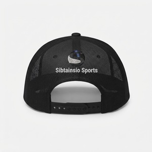 Gorra de béisbol tipo trucker de malla con logo bordado personalizado, negra y blanca, ajustable, estilo snapback, casual, deportiva, para el sol. - Product Image 5
