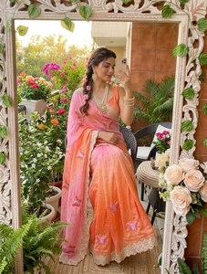 นุ่มมากและอุดมไปด้วยรูปลักษณ์ที่สง่างาม fandy Saree ที่มีด้วยมือที่สวยงามงานผีเสื้อผีเสื้อ butta กับ Gota patti ลูกไม้ชายแดน - Product Image 5