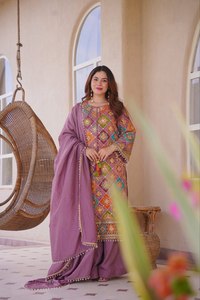 Traditional <b>Indian</b> Pakistani Women's Embroidered <b>Kaftan</b> Set Floor-Length Cotton Loose Fit All Seasons Casual Wear - Product Image 5