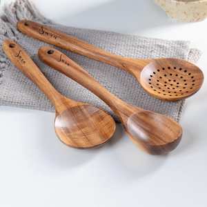 Ensemble d'ustensiles de cuisine en bois d'olivier gravé, faits à la main, personnalisés - Product Image 4