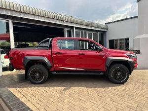 Used & New Japan Hilux Hilux 2023 Red Pickup Truck 4x4 Automatic Leather Seats LED Headlights R18 Tires Rear <b>Camera</b> Euro VI - Product Image 6