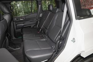 <span class=keywords><strong>Toyota</strong></span> Prado 2025 2.4T Híbrido Edición <span class=keywords><strong>VX</strong></span> Insignia 5 Plazas - Product Image 5