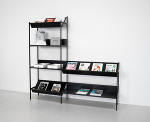 Estante Metálico Inclinado Moderno para Exhibición de Frutas, Librerías y Almacenamiento en Tiendas - Product Image 1